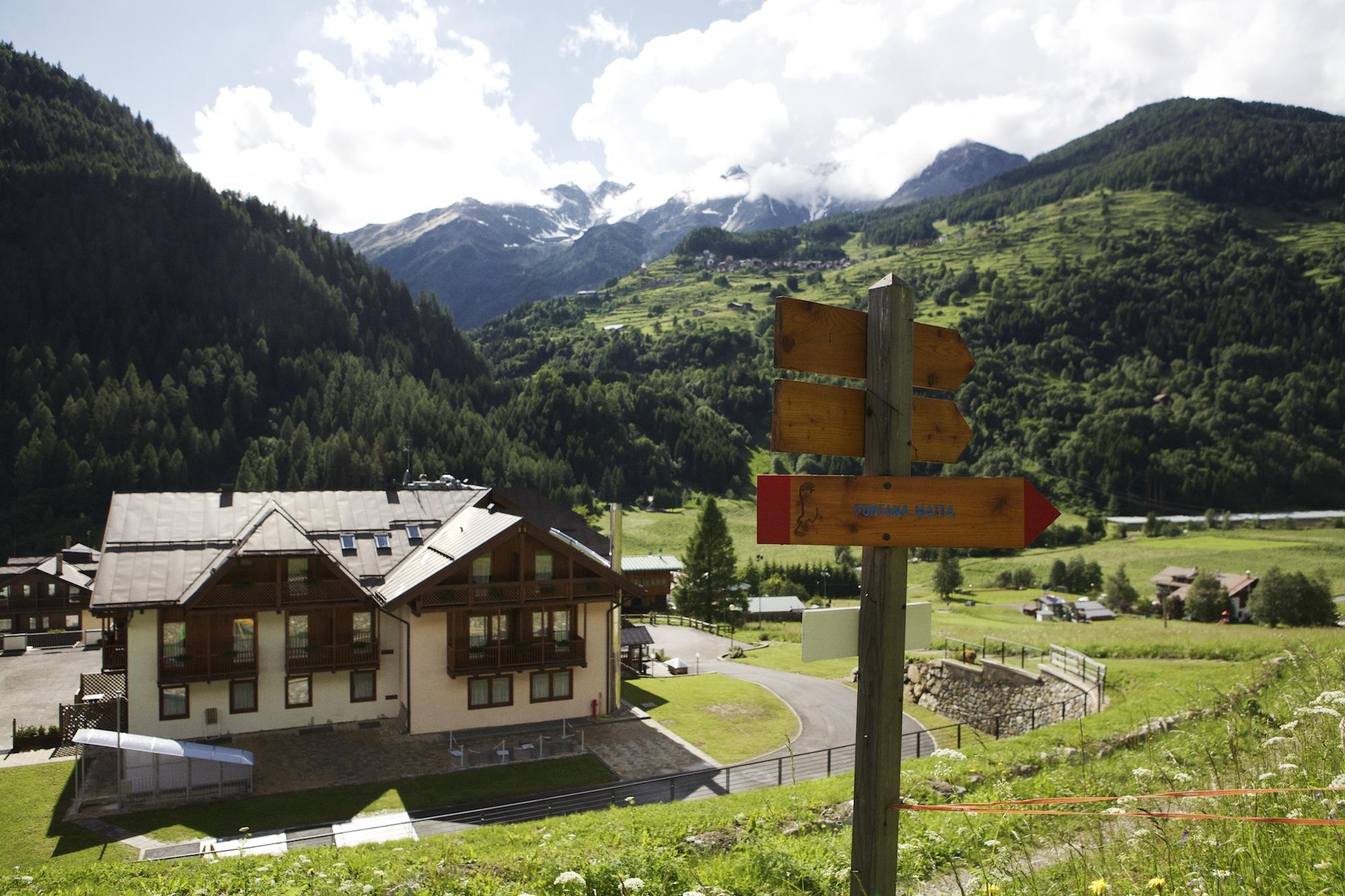Domina Parco Dello Stelvio Hotel โกโกโล ภายนอก รูปภาพ