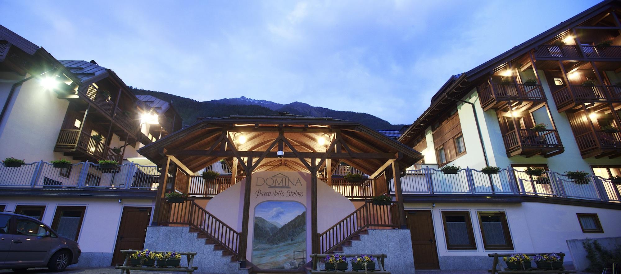 Domina Parco Dello Stelvio Hotel โกโกโล ภายนอก รูปภาพ